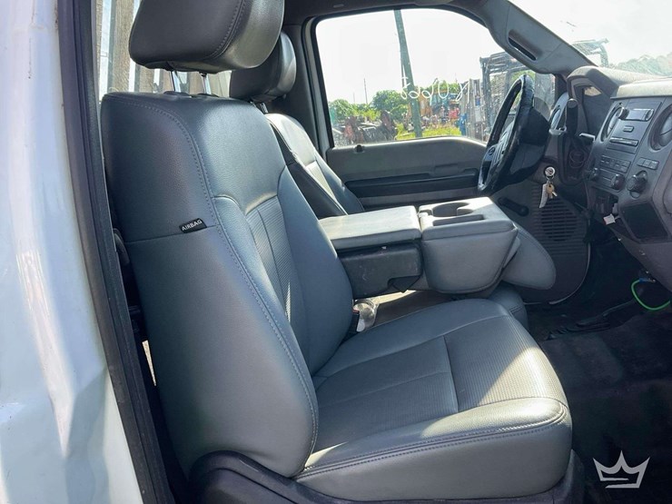 2013-ford-f550-image-18