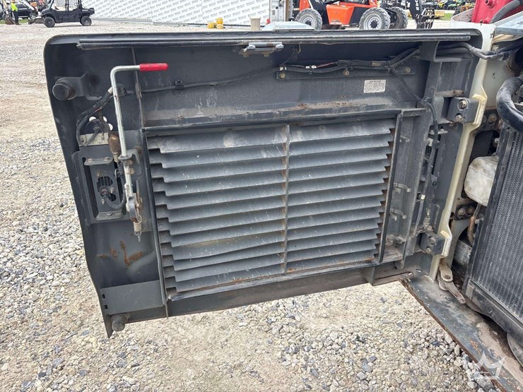 2018-takeuchi-tl10v2-image-12