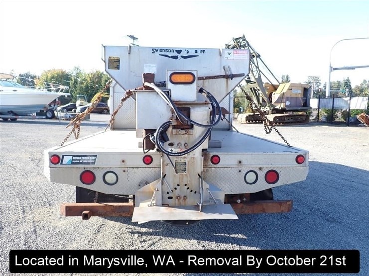 2011-ford-f550-image-35
