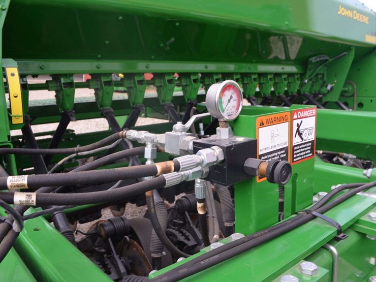 2016-john-deere-1590-image-28