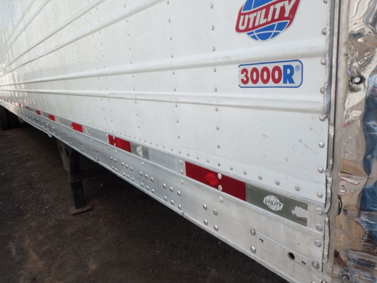 2012-utility-3000r-image-6