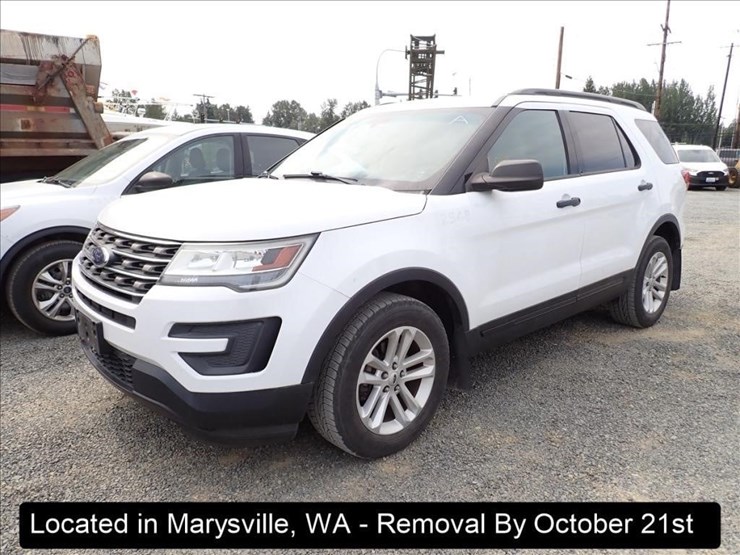 2016-ford-explorer-image-1