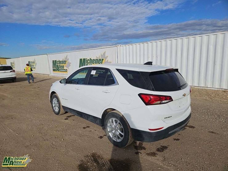2022-chevrolet-equinox-image-3