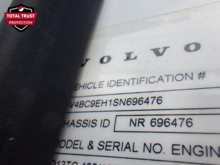 2025-volvo-vnl860-image-19