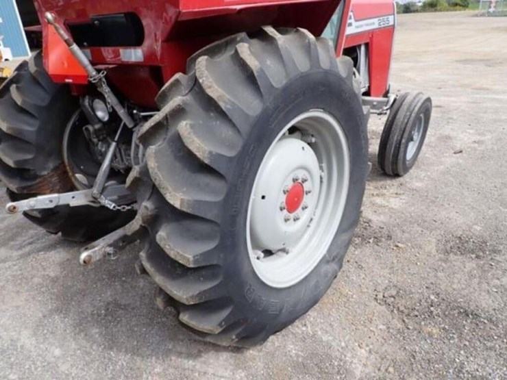 massey-ferguson-255-image-33