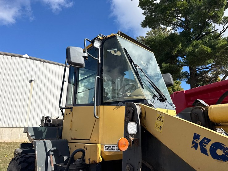 komatsu-wa320-image-45