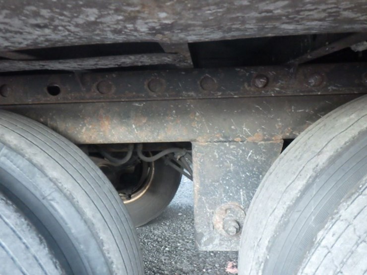 2012-utility-3000r-image-18
