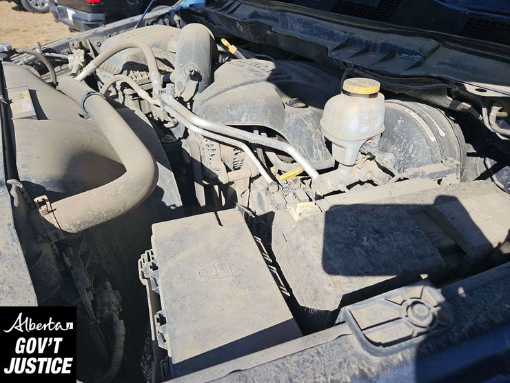 2019-ram-1500-classic-image-13