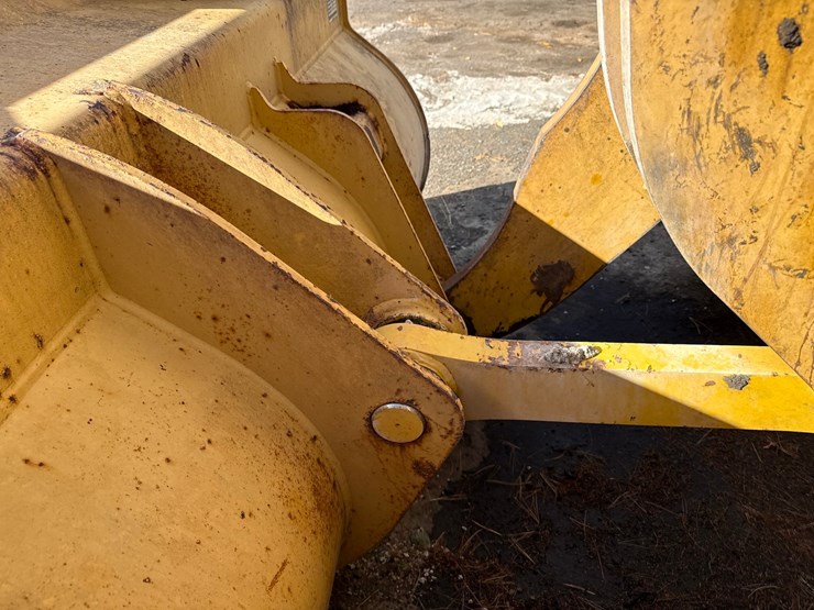 komatsu-wa320-image-13