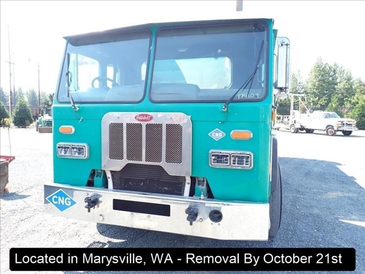 2017-peterbilt-320-image-20