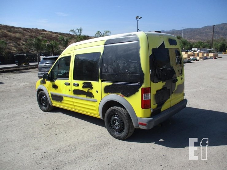 2010-ford-transit-image-4