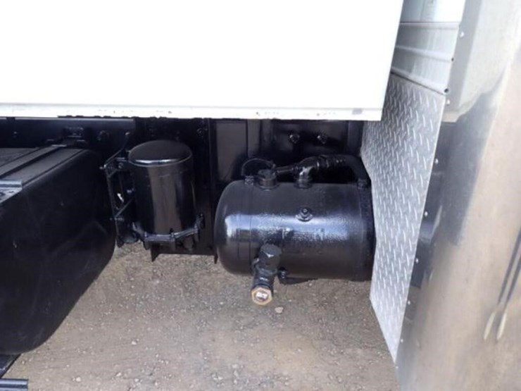 2009-international-durastar-4400-image-36