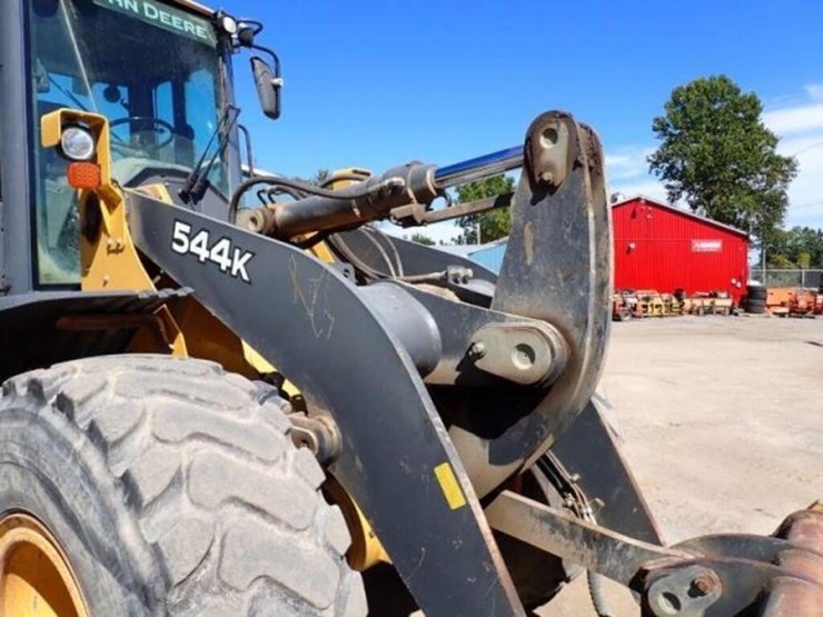 2015-deere-544k-image-34