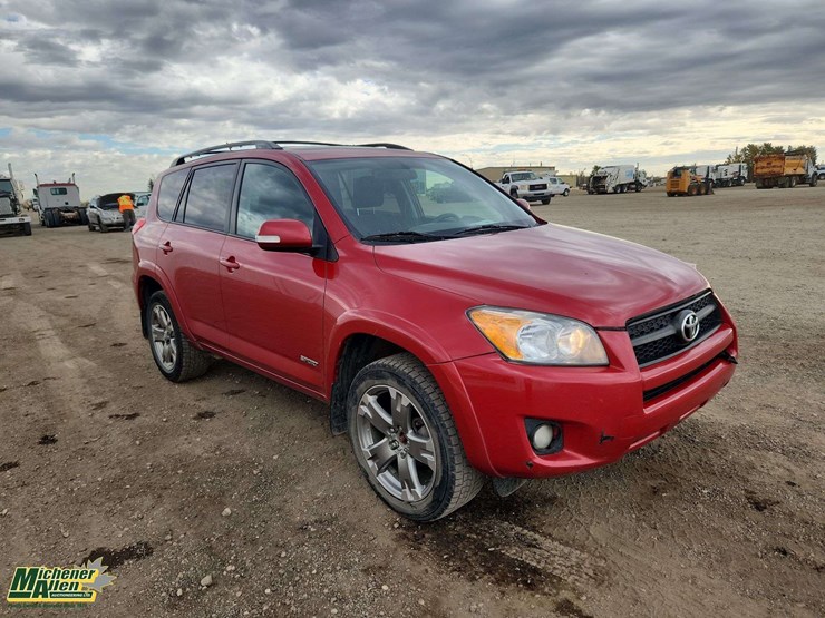 2010-toyota-rav4-image-2