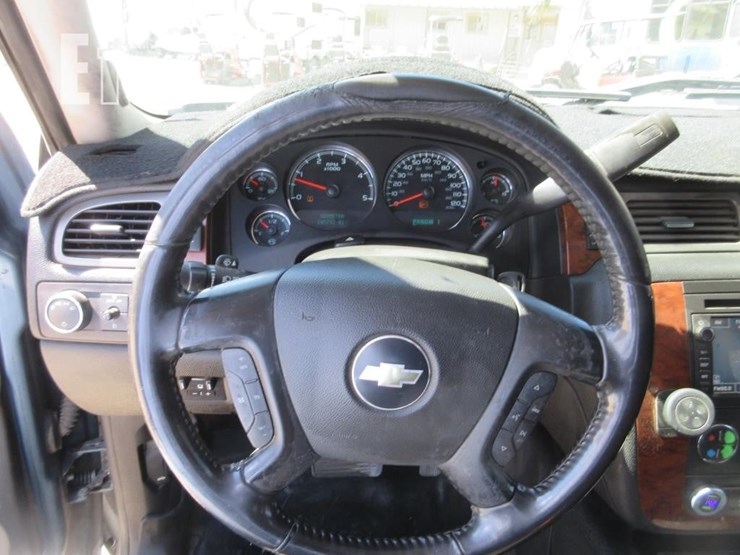 2008-chevrolet-3500-image-12