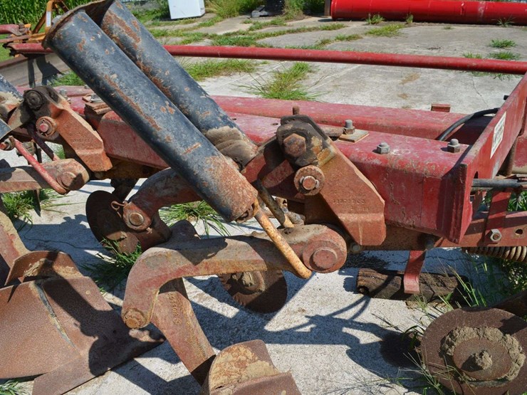 case-720-5-bottom-plow-image-5