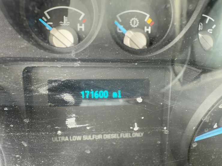 2016-ford-f550-xl-image-26