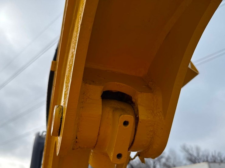 #2128-•-2023-komatsu-pc55-mini-excavator-image-13