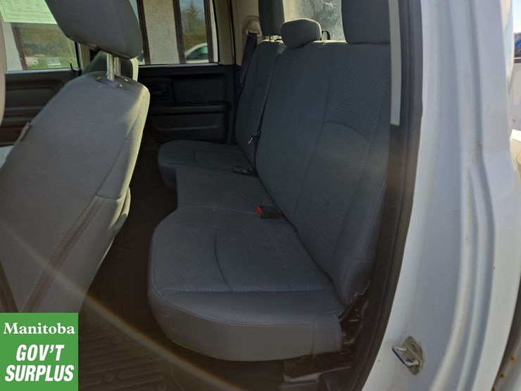 2013-dodge-1500-image-19