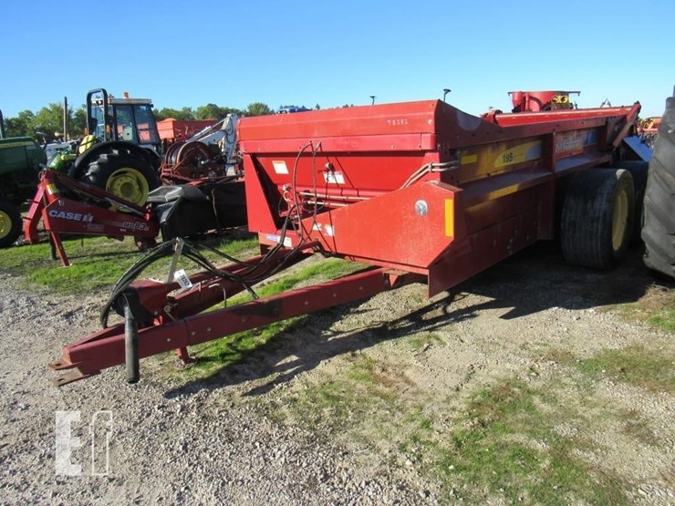 new-holland-195-image-1