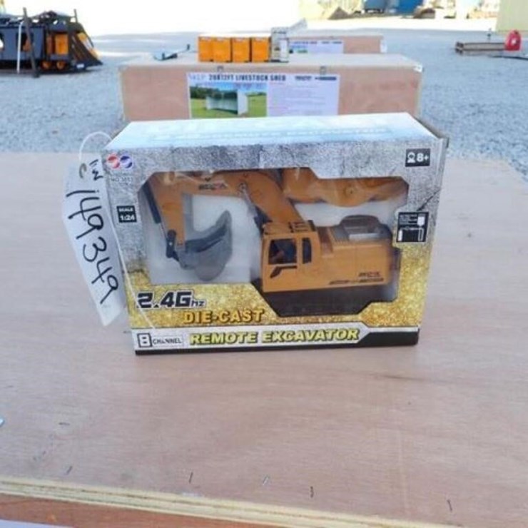 UNUSED Captok Excavator Toy