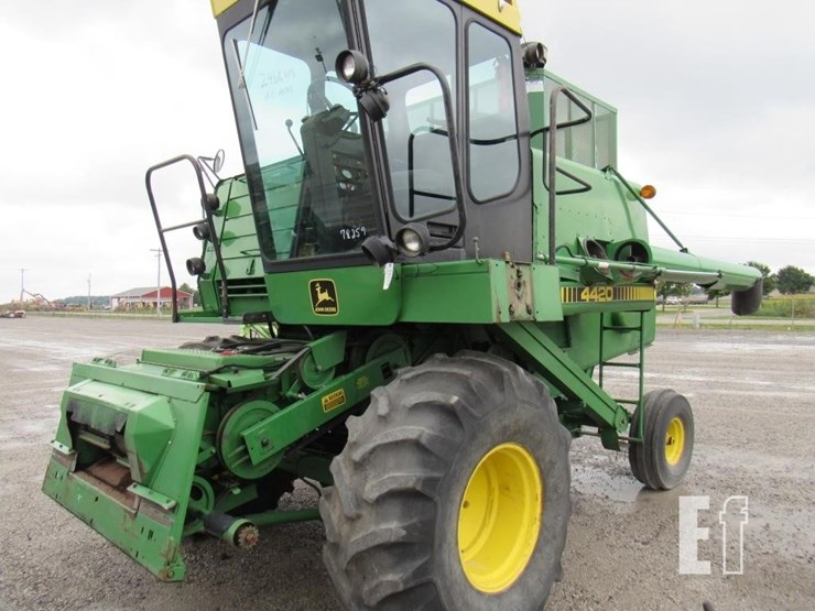 1983-john-deere-4420-image-22