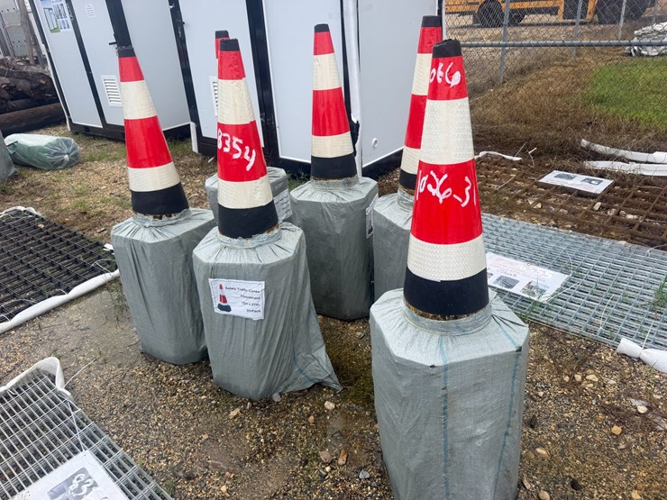 #8354-•-appears-unused-safety-traffic-cones-fluorescent-image-2