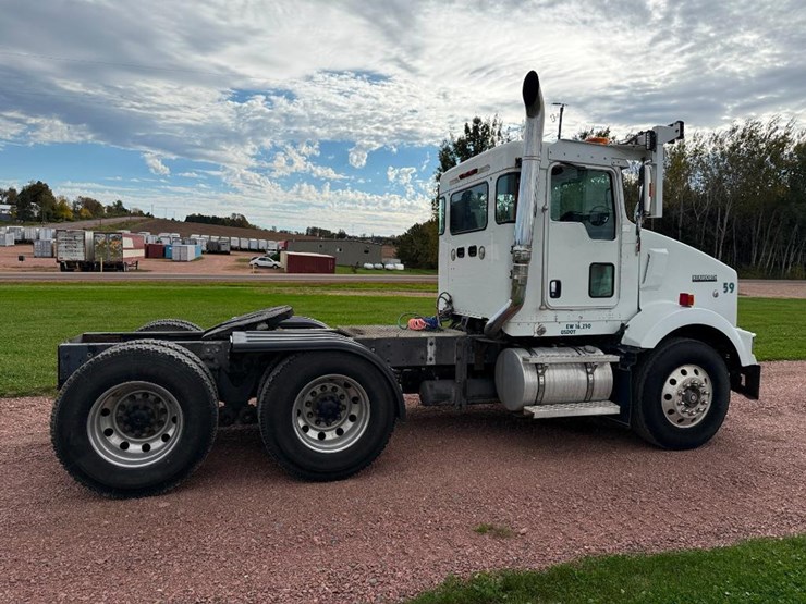 kenworth-t800-image-4