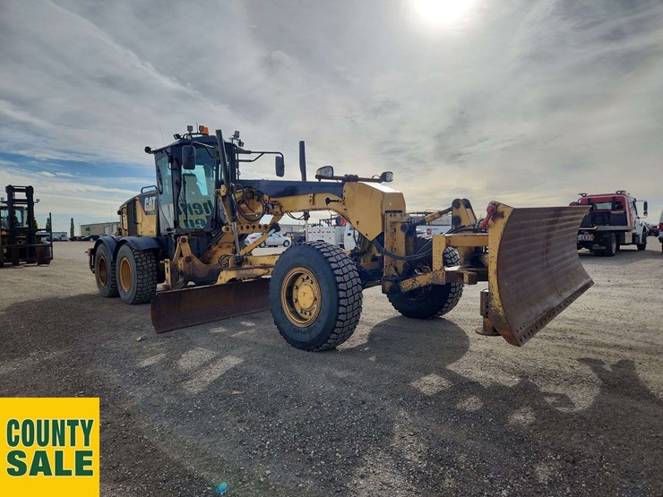 2015-caterpillar-140m-image-2