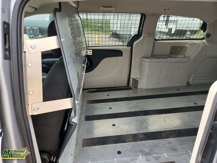 2015-ram-c/v-tradesman-image-14