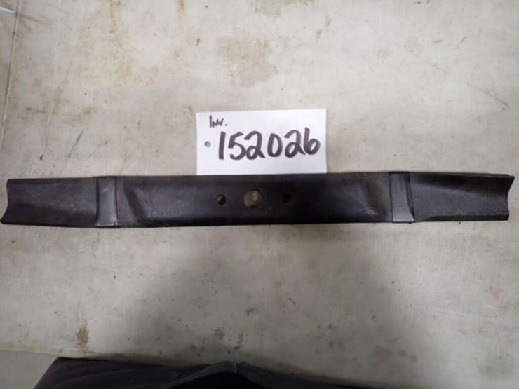 qty-of-2-20"-lawn-mower-blades-image-2