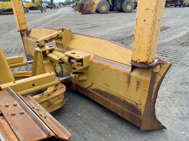 2007-caterpillar-d5g-lgp-image-12