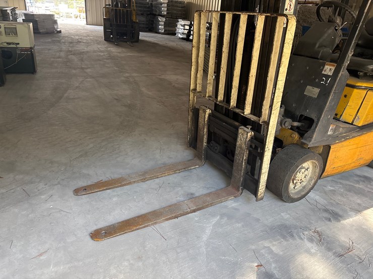 #21-•-yale-forklift-image-6