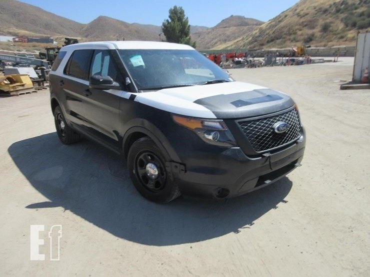 2015-ford-explorer-image-2