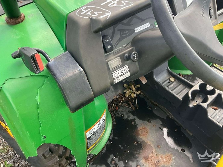 2022-john-deere-gator-image-10
