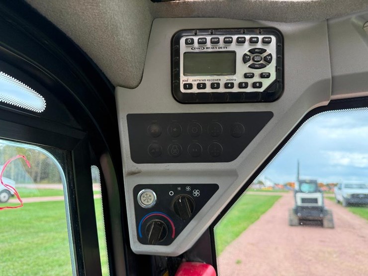 jcb-3ts-8t-image-39