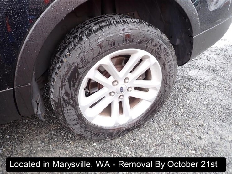 2016-ford-explorer-image-16