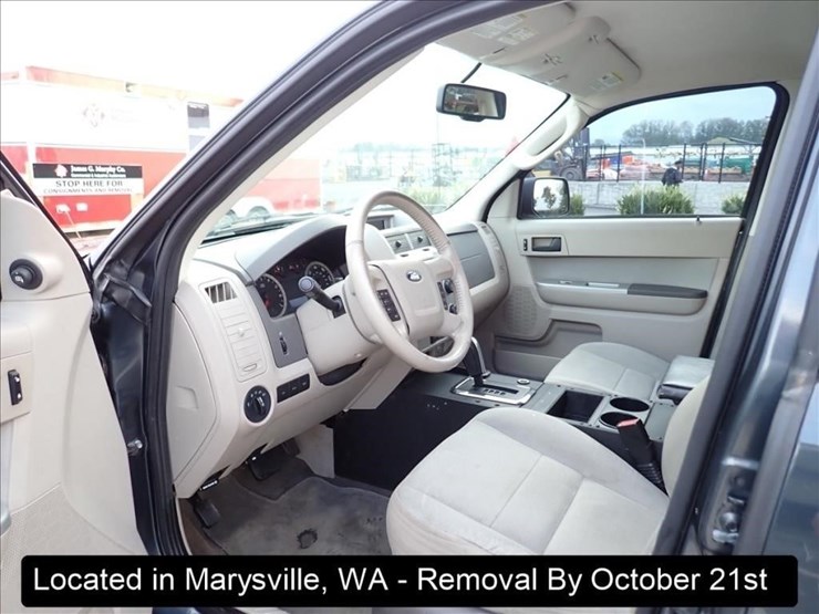 2010-ford-escape-image-5