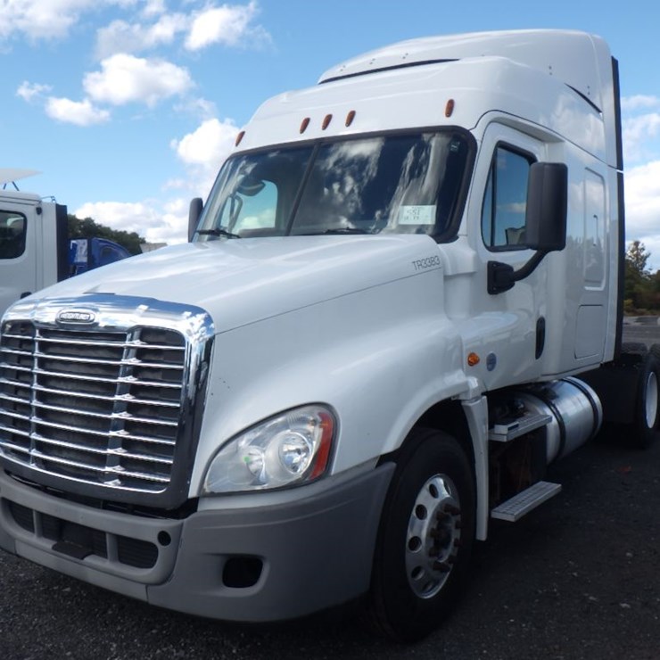 2018 FREIGHTLINER CASCADIA 125