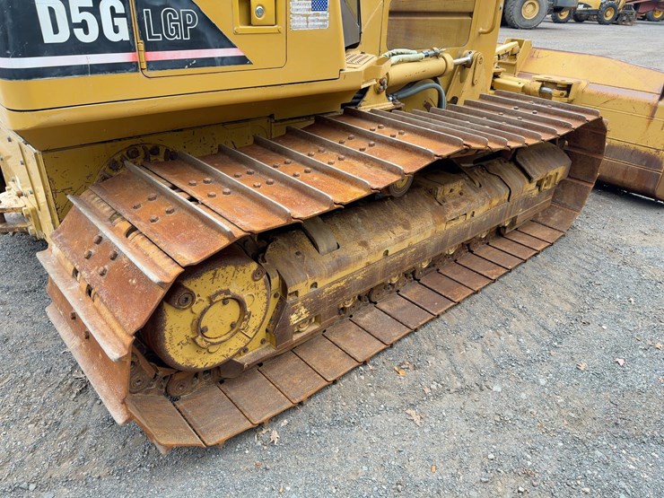 2007-caterpillar-d5g-lgp-image-21
