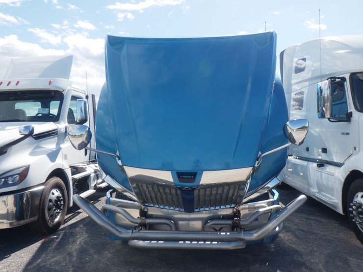 2022-western-star-5700xe-image-24