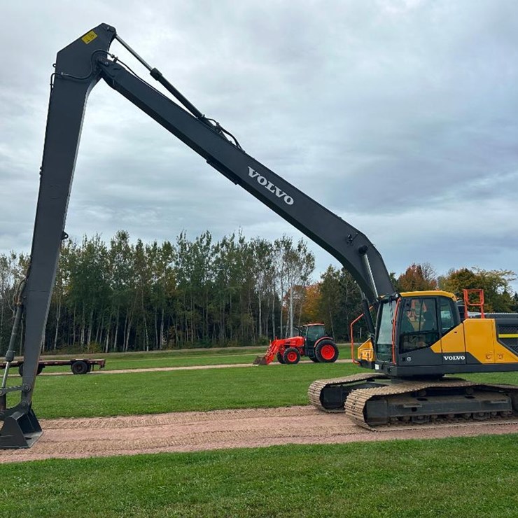 VOLVO EC250E LR