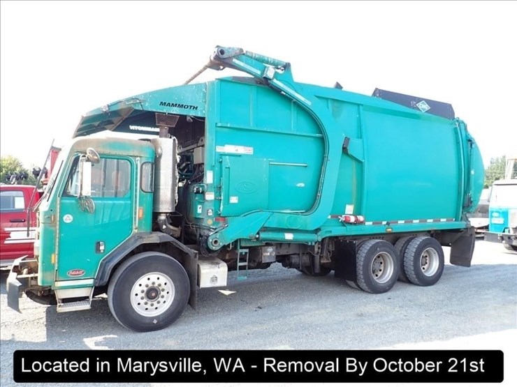 2015-peterbilt-320-image-4