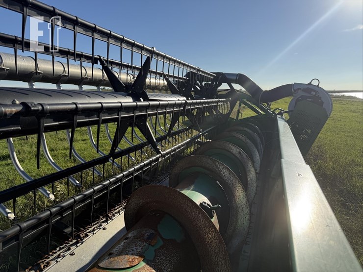 2014-john-deere-635f-image-32