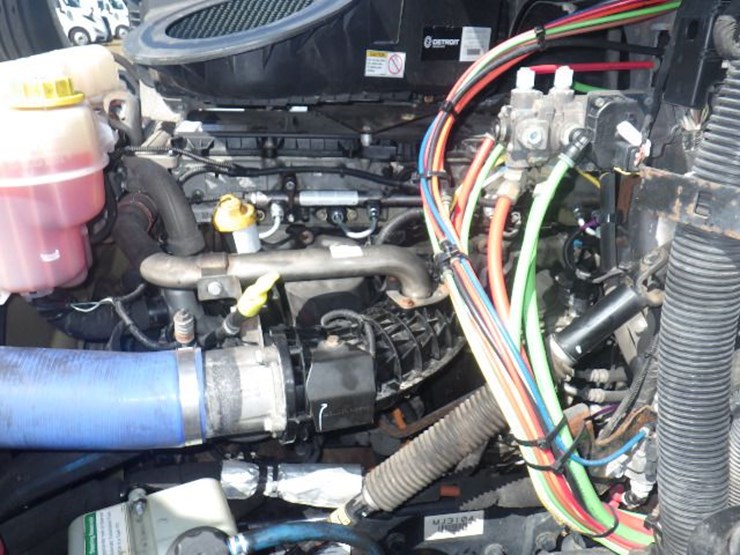 2021-freightliner-cascadia-116-image-19