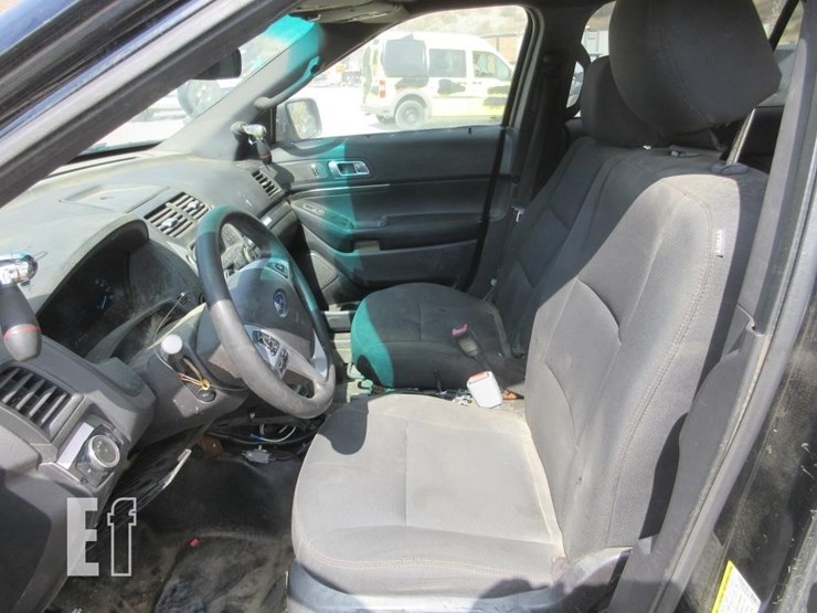 2015-ford-explorer-image-6