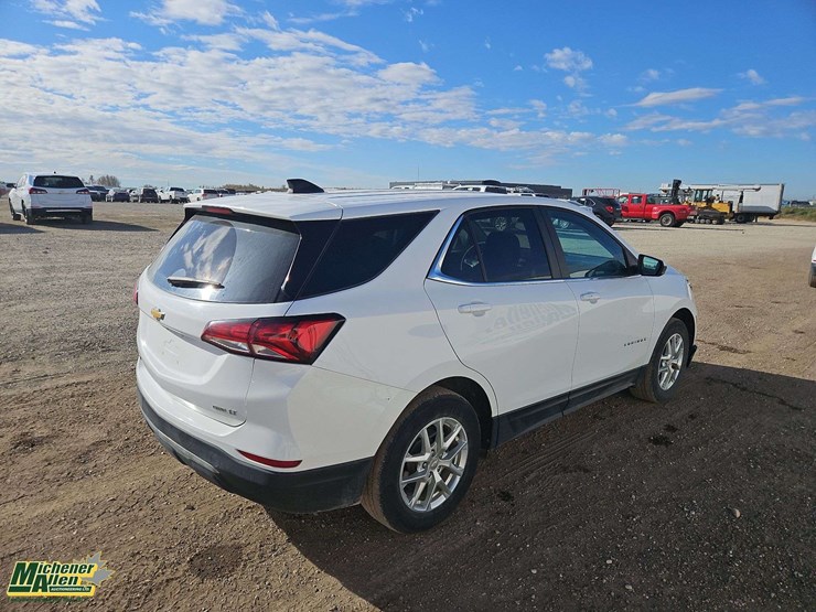 2022-chevrolet-equinox-image-3