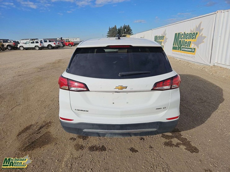 2022-chevrolet-equinox-image-10
