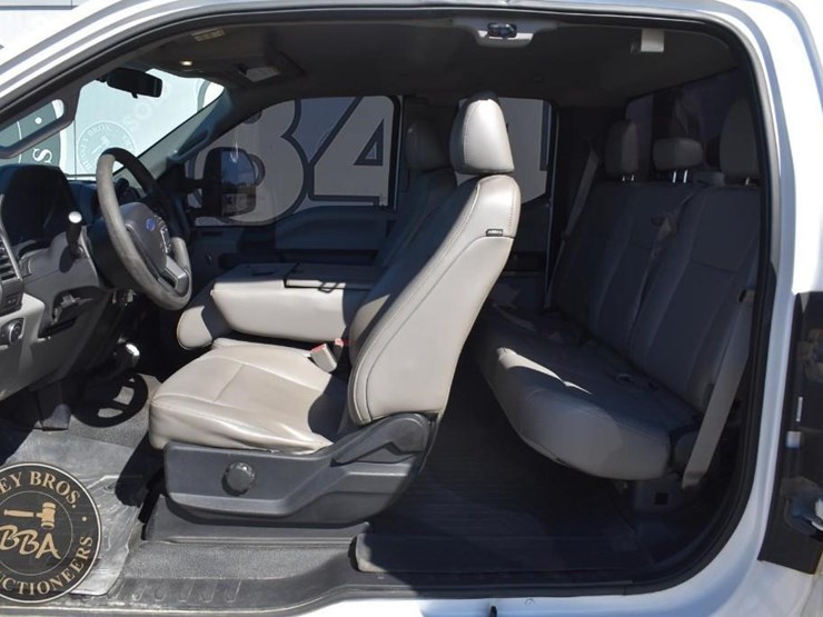 2017-ford-f550-xl-image-16