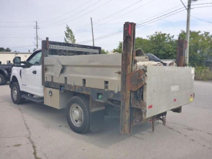 2019-ford-f350-xl-image-4